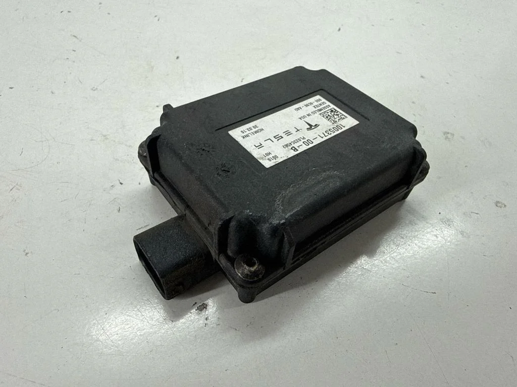 Pozostałe sterowniki i moduły 100537100B