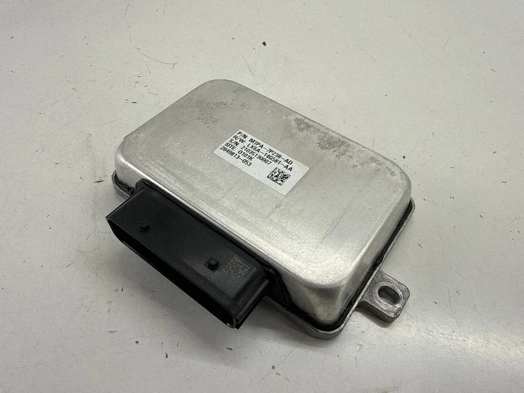 Citi vadības bloki/moduļi LX6A14G581AA