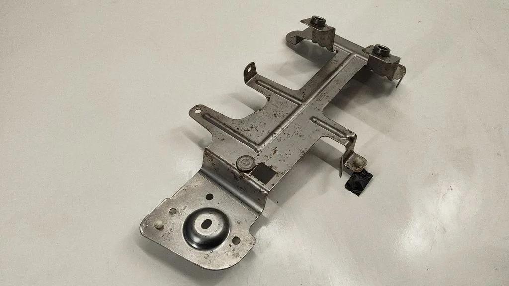 Muu salongiosa GT4T14A254AB