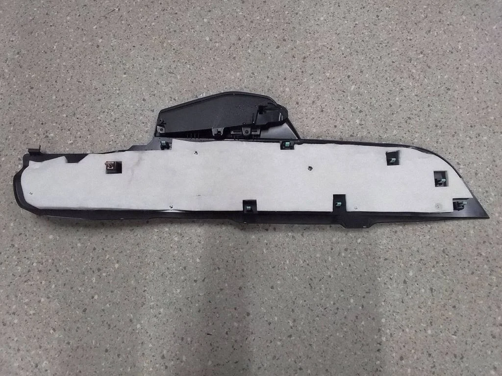 Cita salona detaļa M1PZ7804608BA