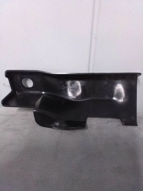 Other engine bay part 68036673AA