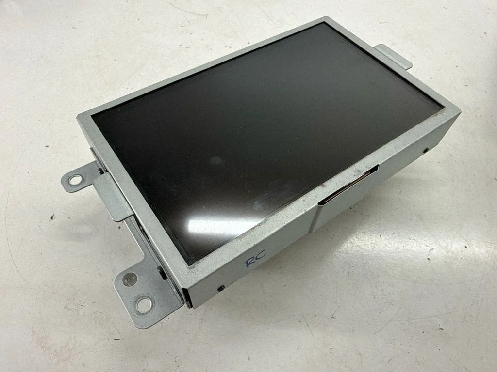 Radio/CD/DVD/GPS head unit GR3T18B955SB