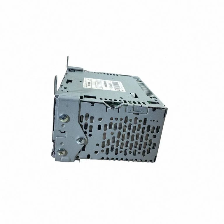 Radio, odtwarzacz CD/DVD, nawigacja LR3T18D832BG