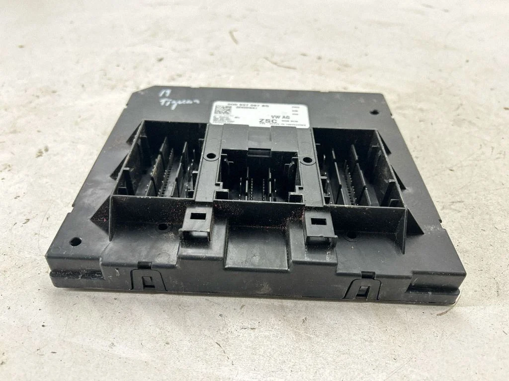 Comfort/convenience module 5Q0937087BG