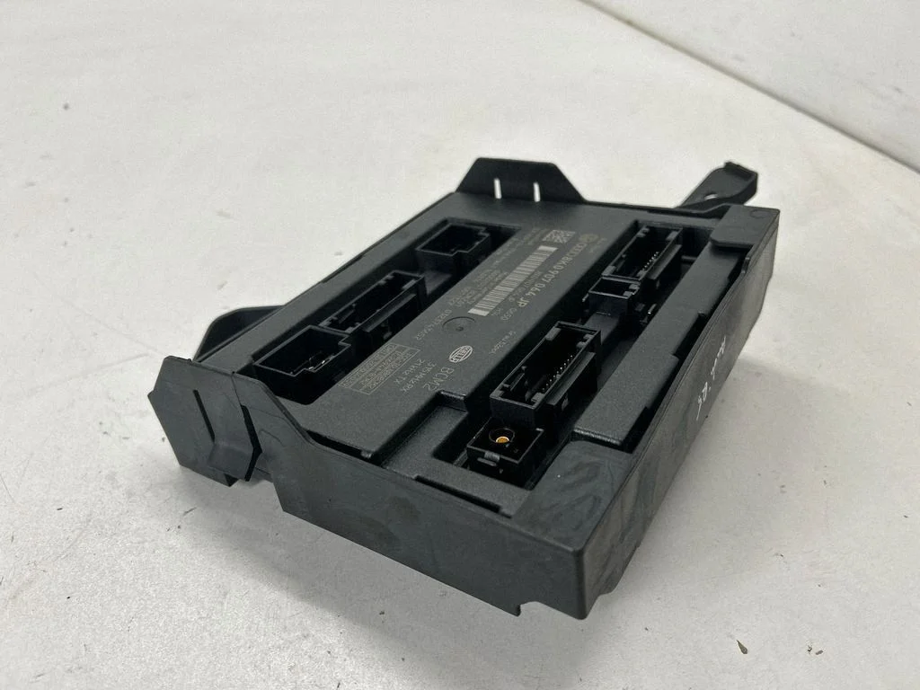 Comfort/convenience module 8K0907064JP