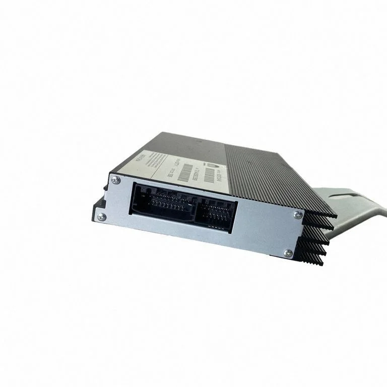 Wzmacniacz audio 68267306AB