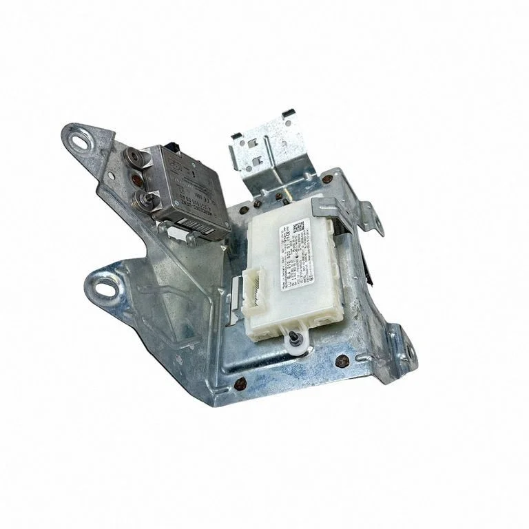 Antenas pastiprinātājs – Mercedes-Benz ML klase W166 (2012-2017)