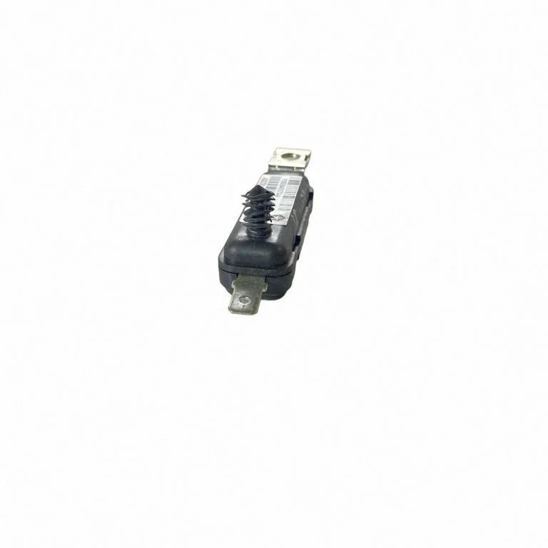 Antenas pastiprinātājs 05064937AA
