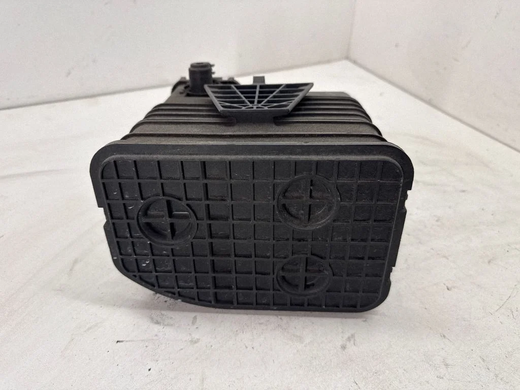 Active carbon filter fuel vapour canister 20951487