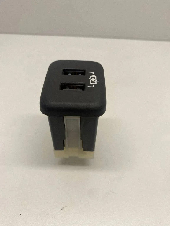 Gniazdo USB 13539082