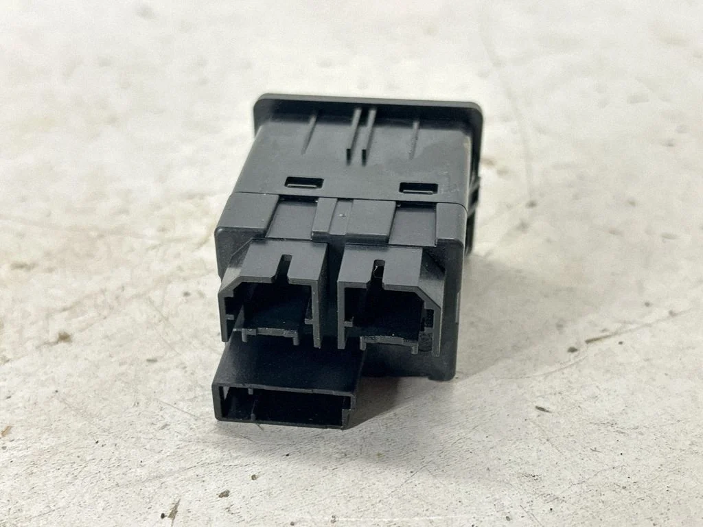 USB-pesa ML3T14F014AC