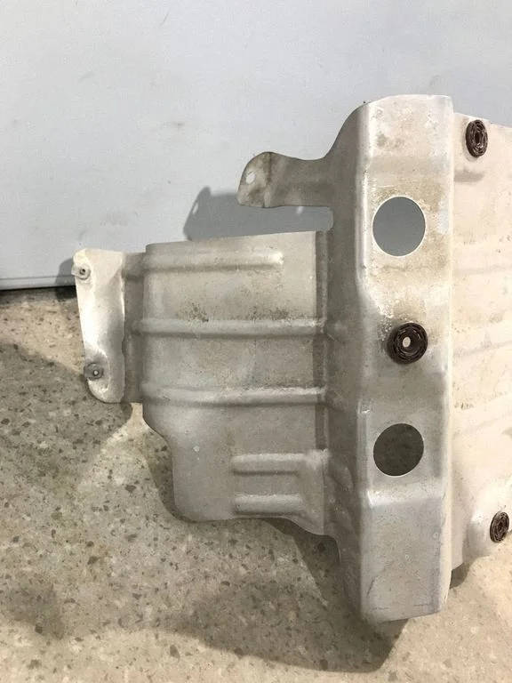 Exhaust heat shield