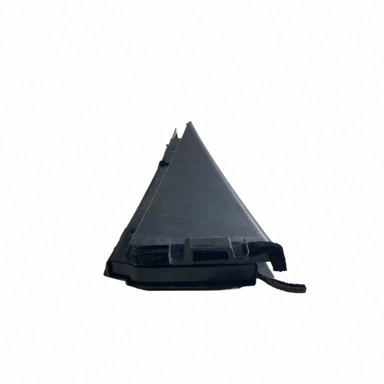 Listwa szyby drzwi tylnych 822354BA0C