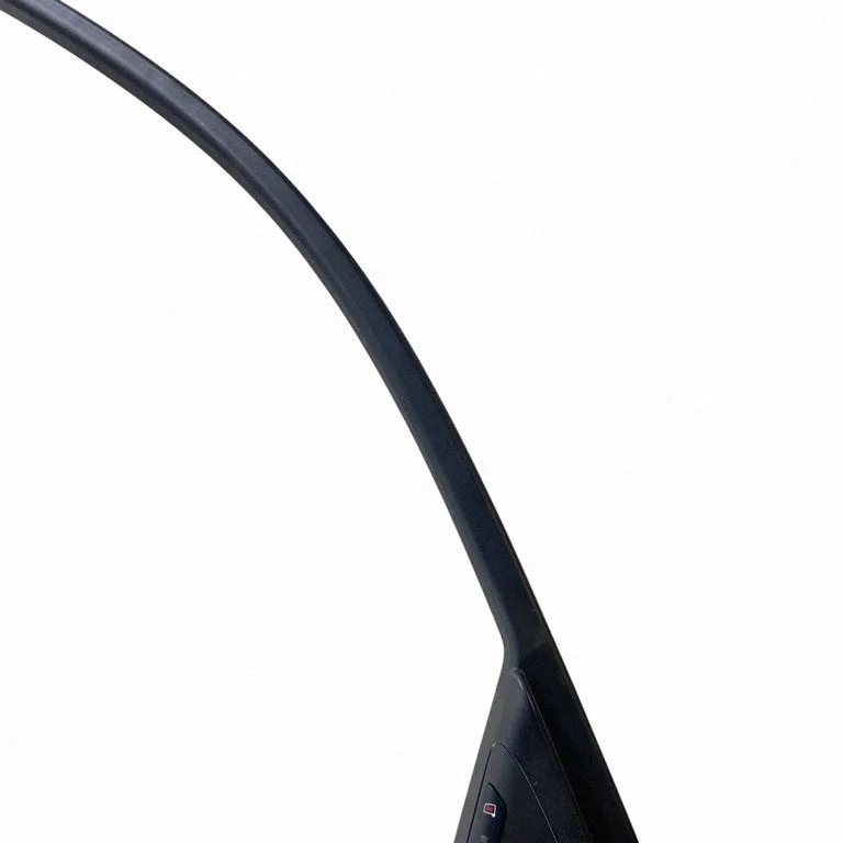 Front door glass trim molding 8R0867609