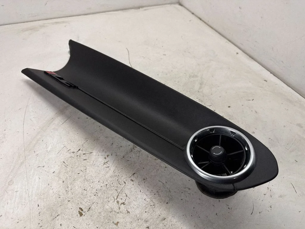 Panel trim 84124221