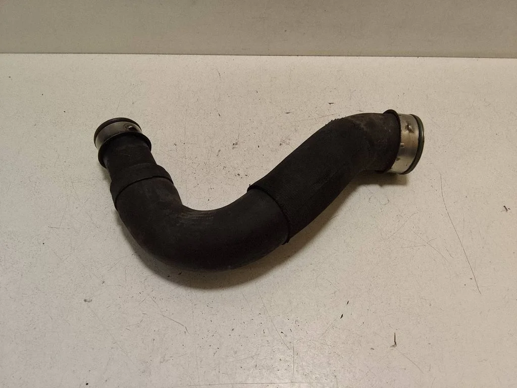 Intercooler hose/pipe 7L6145822B