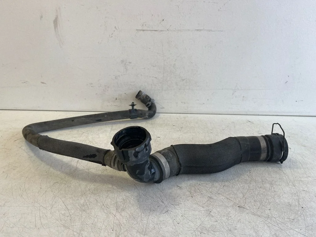 Engine coolant pipe/hose 4M0122293