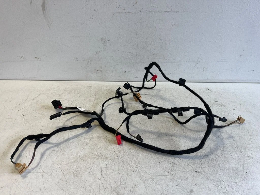 Tagaukse juhtmestik 4M0971693
