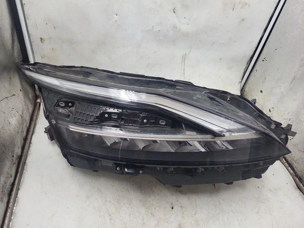 Headlight/headlamp CZ008001