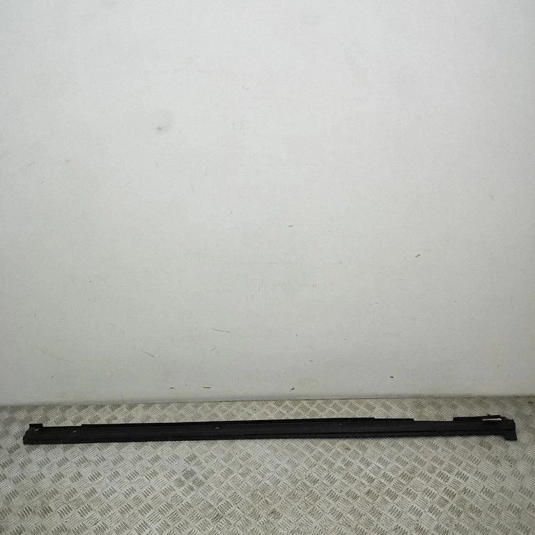 Sill 81A853890