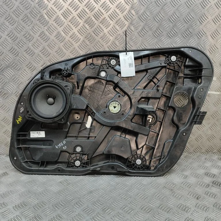 Priekšējā el. loga pacēlāja mehānisma komplekts 813203Z020