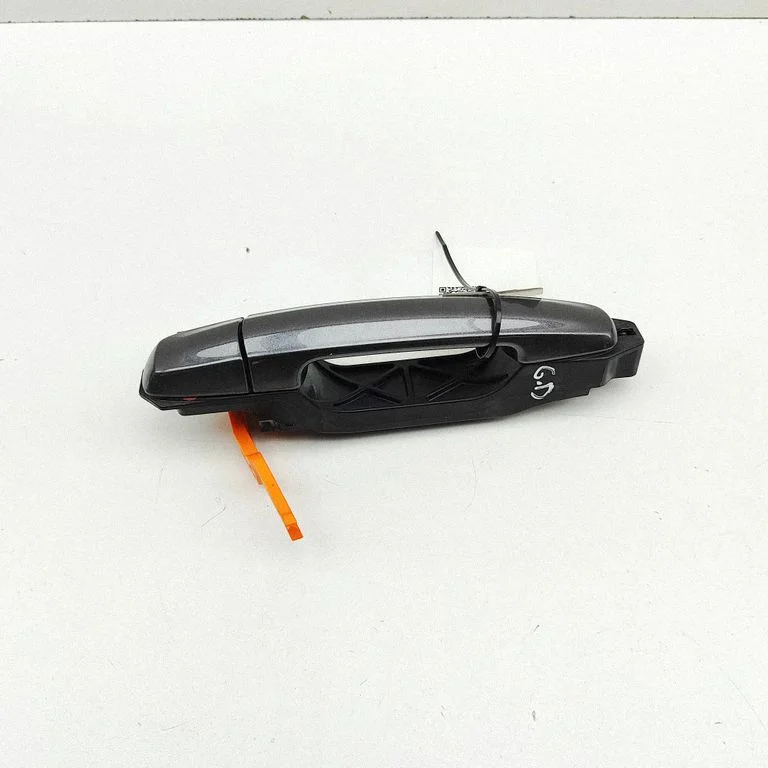 Rear door exterior handle 8283163J31