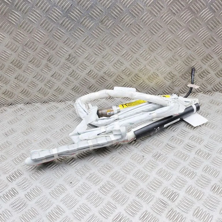 Katuse turvapadi (kardin) 6217076010