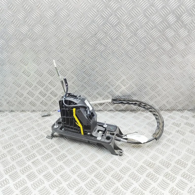 Gear selector mechanism 5Q2713025BH
