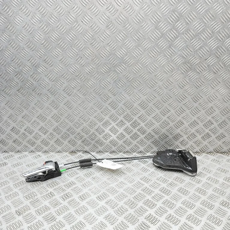 Rear door lock 697700K150