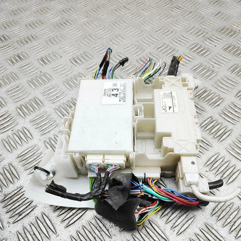 Fuse module 827300K520