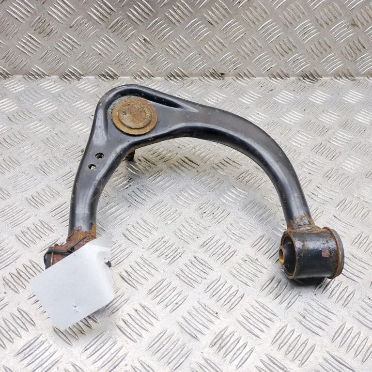 Front lower control arm/wishbone 486300K040