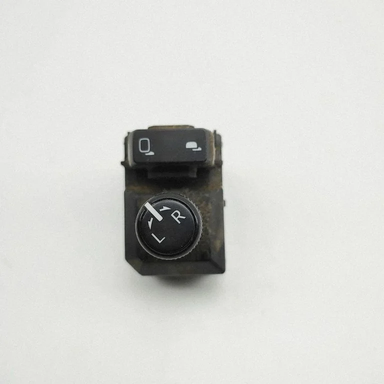 Wing mirror switch 848720K030