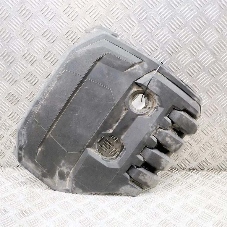 Mootori kate (kaunistus) 05E103925R