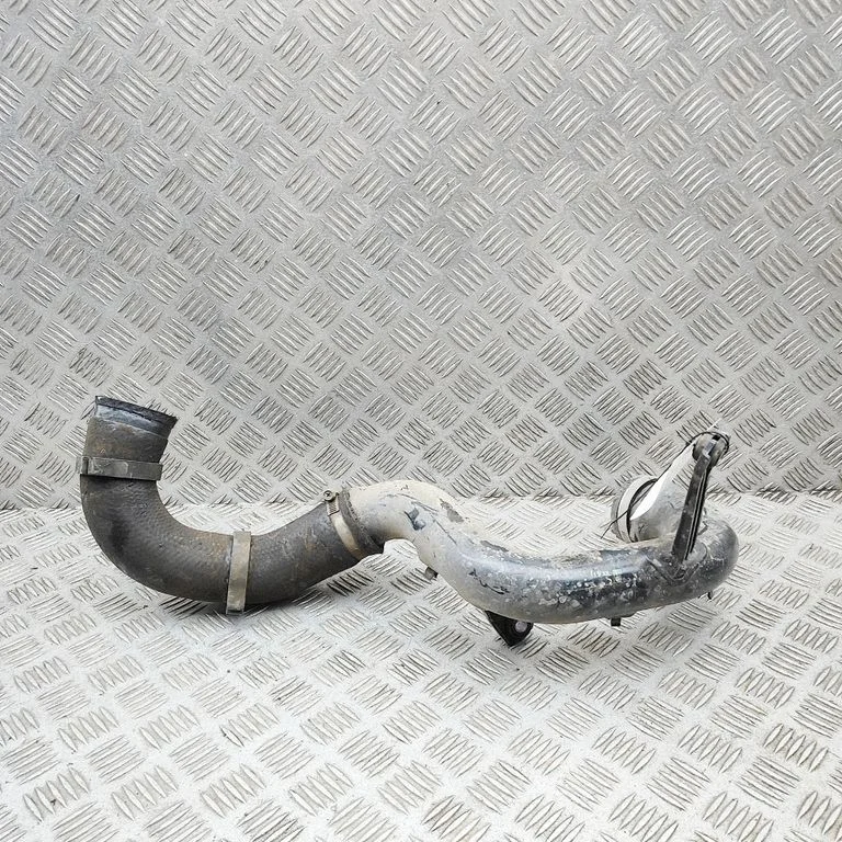 Intercooler hose/pipe 173620L020