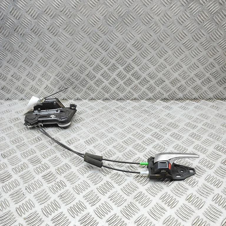 Front door lock 692050K130C0