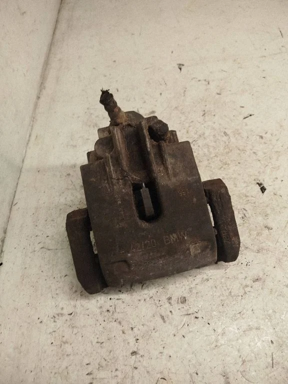 Rear brake caliper 4220W