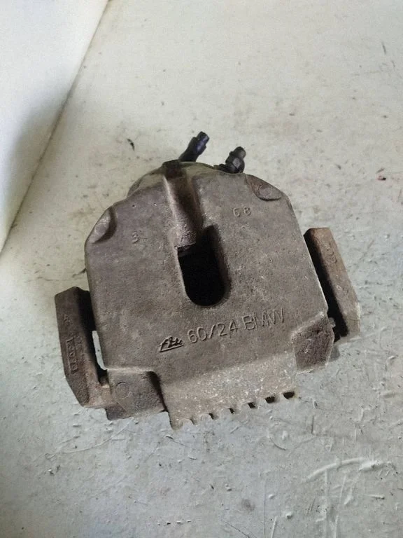 Front brake caliper 6024BSW