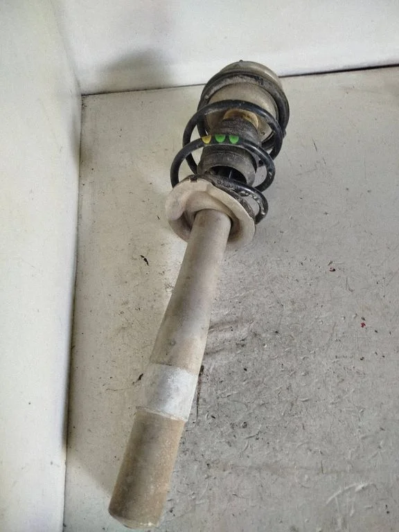 Front shock absorber/damper 310481