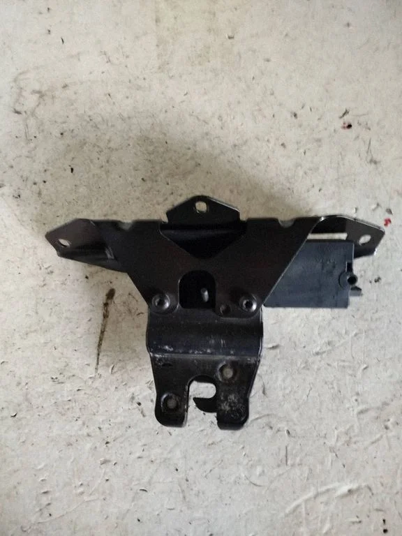 Tailgate/trunk/boot lock/catch/latch