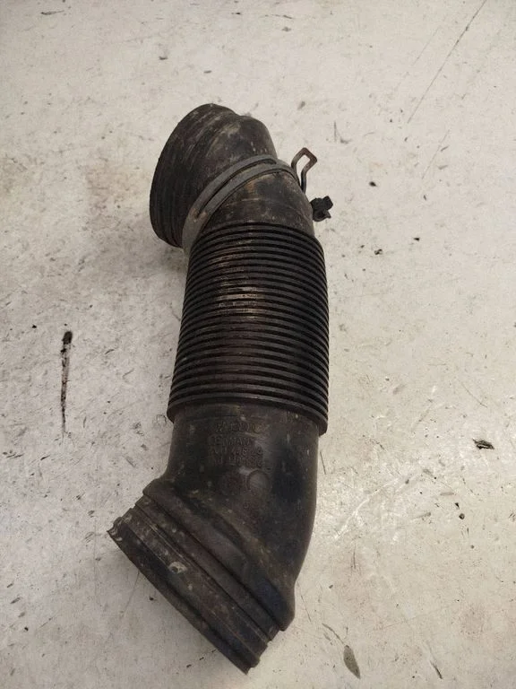 Air intake hose/pipe 446149