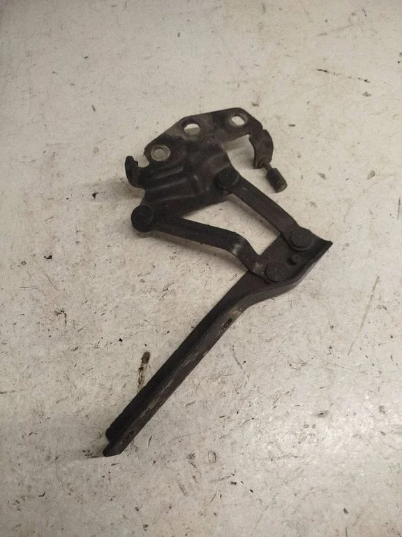 Engine bonnet/hood hinges 3C0823301D