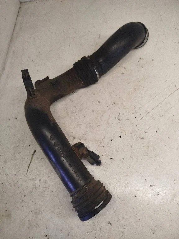 Intercooler hose/pipe 1K0145770D