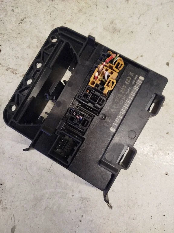 Comfort/convenience module 3C0959433K