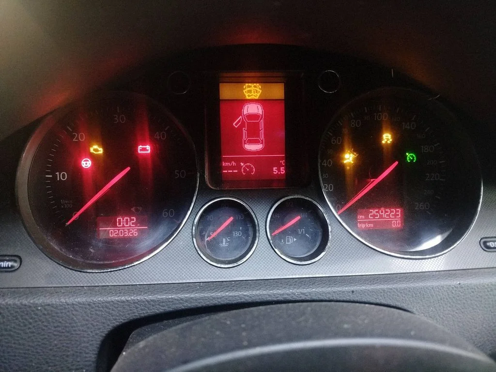 Speedometer (instrument cluster) A2C53145550