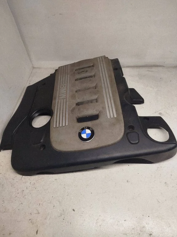 Engine cover (trim)