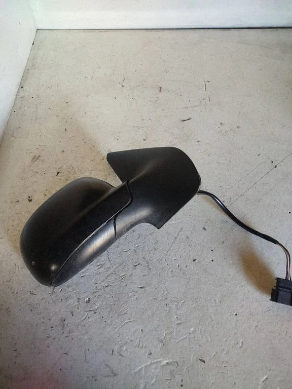 Front door electric wing mirror