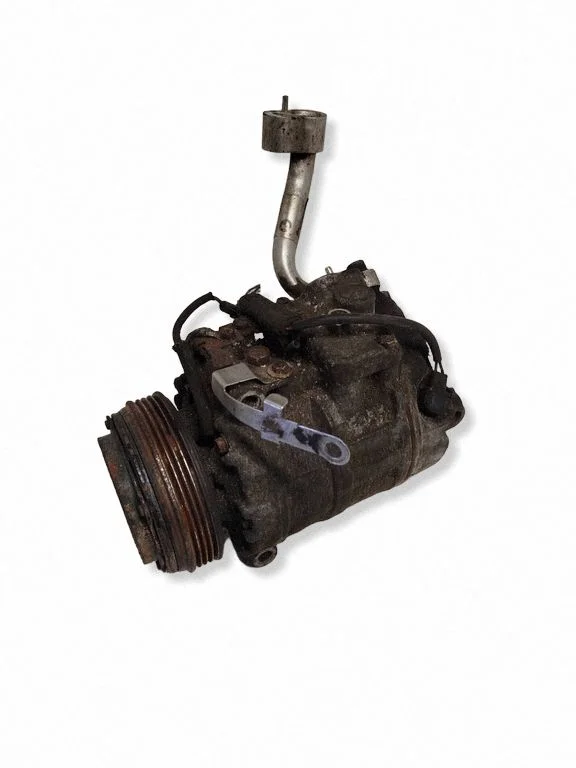 Air conditioning (A/C) compressor (pump) 04Z621