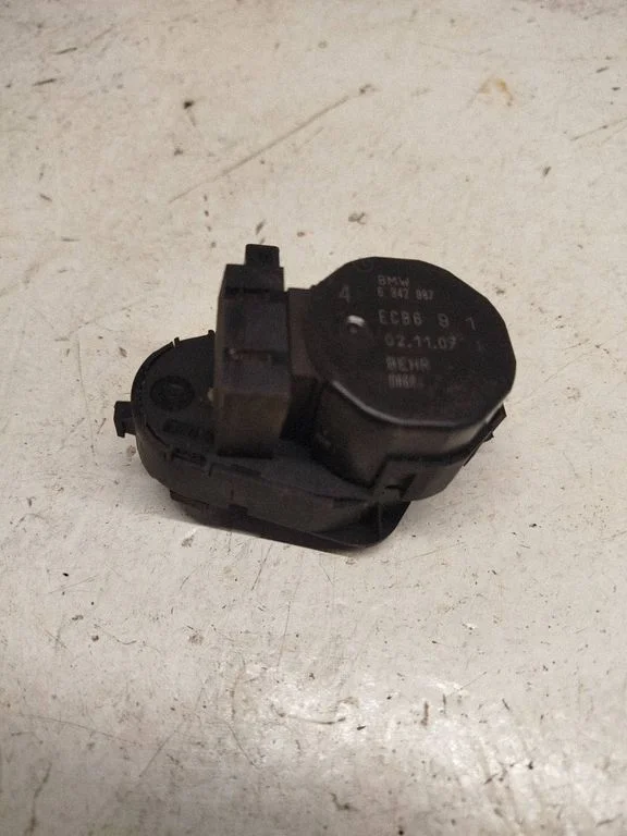 Air flap motor/actuator 6942987