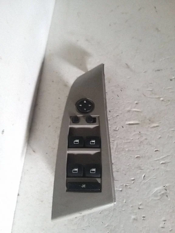 Elektrinių langų jungtukas