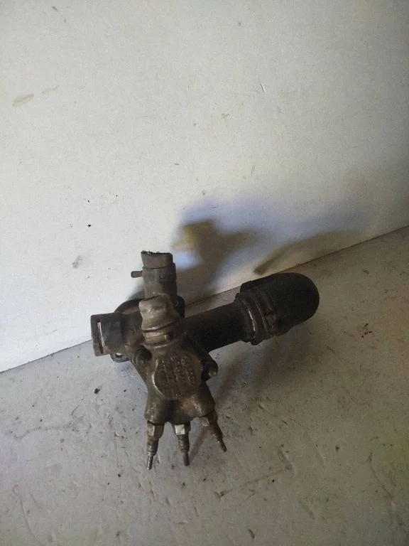 Engine coolant pipe/hose 038121145